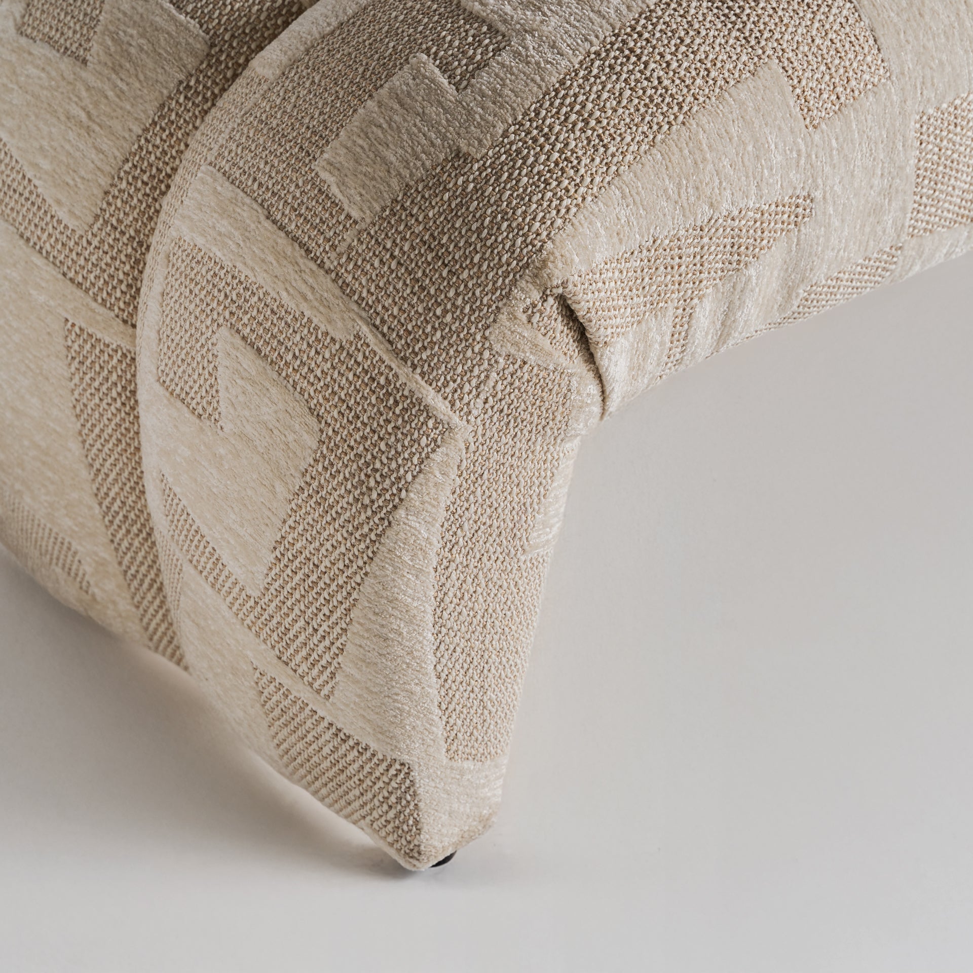 LESNA BED FOOT STOOL